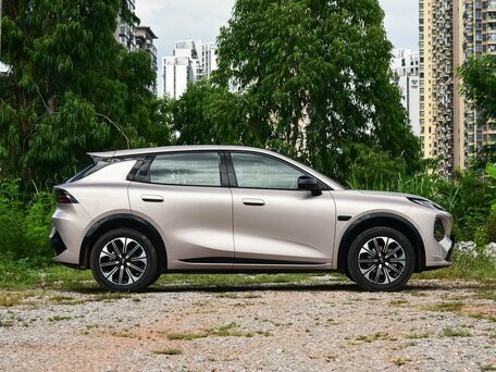 2026 Changan Qiyuan Q05 51.9 kWh II, розовый, 2370000 рублей, вид 4