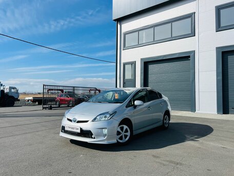Toyota Prius III Рестайлинг (XW30)