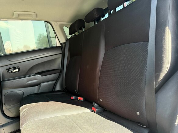 2013 Mitsubishi ASX I Рестайлинг, серебристый - вид 17