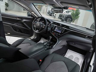 2020 Toyota Camry VIII (XV70), белый, 1850000 рублей, вид 5