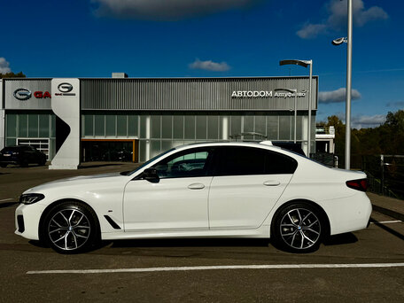 2021 BMW 5 серии 520d xDrive VII (G30/G31/G38) Рестайлинг, белый, 4400000 рублей, вид 1