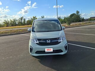 2016 Honda Stepwgn V, белый, 1680000 рублей, вид 2