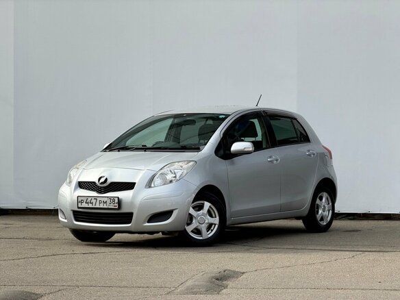 2009 Toyota Vitz II (XP90), серый - вид 1
