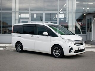 2015 Honda Stepwgn V, белый, 1190000 рублей, вид 3