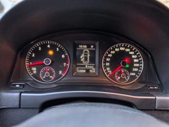 2010 Volkswagen Golf Plus II, серый, 800000 рублей - вид 13