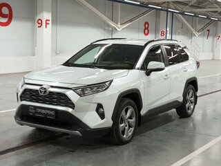 2020 Toyota RAV4 V (XA50), белый, 3200000 рублей, вид 1