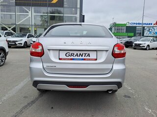 2026 Lada (ВАЗ) Granta I Рестайлинг, серебристый, 1139490 рублей, вид 4