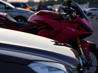 2022 Ducati Supersport, красный, 1400000 рублей, вид 4