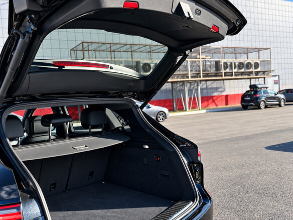 2019 Porsche Cayenne S III, чёрный, 7800000 рублей - вид 14