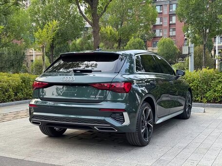 2023 Audi A3 Sportback 35 TFSI IV (8Y), зелёный, 2220000 рублей, вид 4