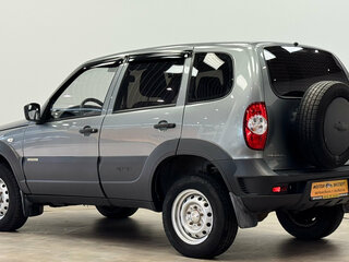 2016 Chevrolet Niva I Рестайлинг, серый, 575000 рублей, вид 3
