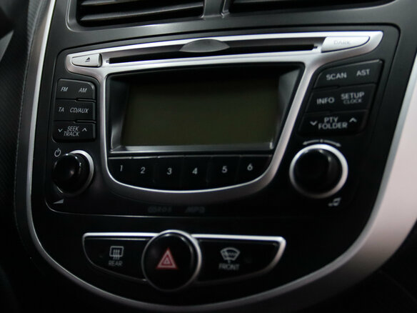 2013 Hyundai Solaris I, белый - вид 23