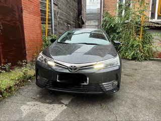 2016 Toyota Corolla XI (E160, E170, E180) Рестайлинг 1, чёрный, 1750000 рублей, вид 2