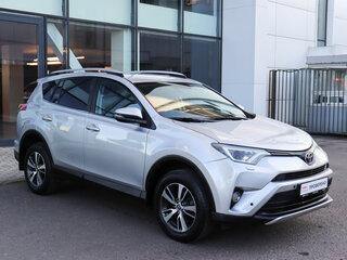 2017 Toyota RAV4 IV (XA40) Рестайлинг, серебристый, 1859000 рублей, вид 3