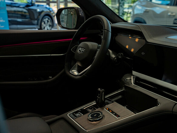 2026 Geely Monjaro I Рестайлинг, серый, 4905441 рублей - вид 21