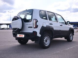 2024 Lada (ВАЗ) Niva Travel I, белый, 910000 рублей, вид 5