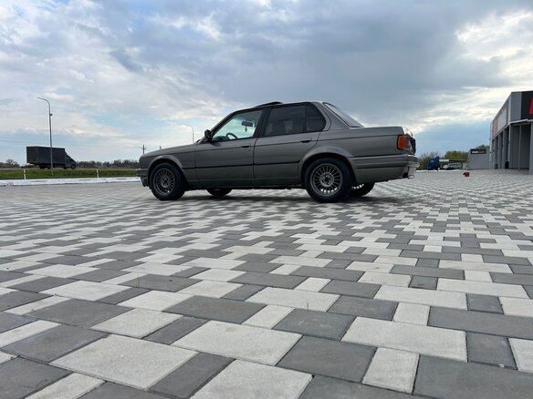 1987 BMW 3 серии 320i II (E30), серый, 780000 рублей - вид 1
