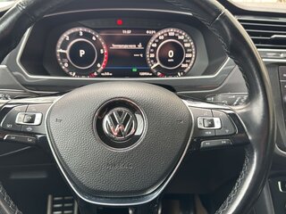 2018 Volkswagen Tiguan II, белый, 2800000 рублей, вид 3