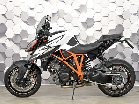 2018 KTM 1290 Super Duke R, белый, 899000 рублей, вид 4