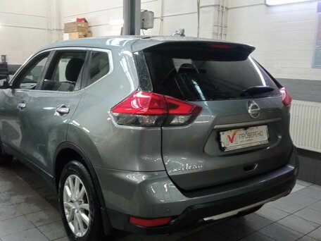 2018 Nissan X-Trail III Рестайлинг, серый, 1770000 рублей, вид 4