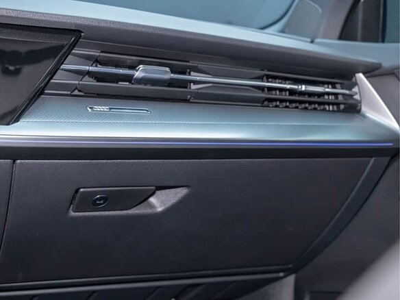2023 Audi A3 35 TFSI IV (8Y), зелёный, 2139600 рублей - вид 16
