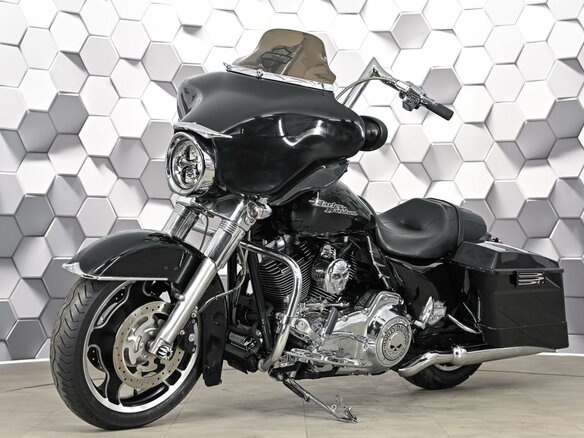 2011 Harley-Davidson Street Glide, чёрный, 1049000 рублей - вид 1