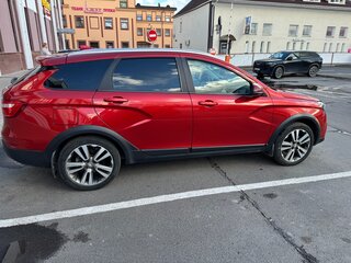 2022 Lada (ВАЗ) Vesta SW Cross I, красный, 1430000 рублей, вид 4