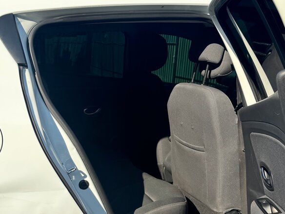 2011 Renault Megane III, белый - вид 19