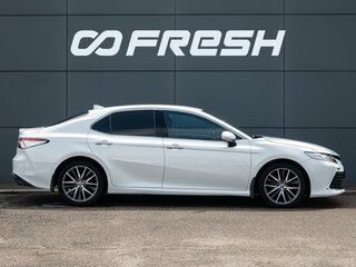 2022 Toyota Camry VIII (XV70) Рестайлинг, белый, 2795000 рублей, вид 5