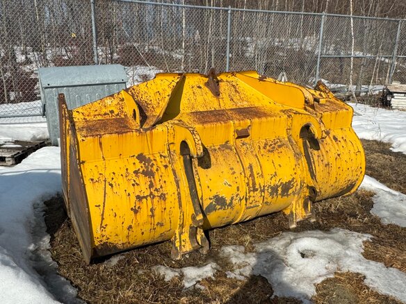 2005 Komatsu WA320-3, жёлтый, 4000000 рублей - вид 5