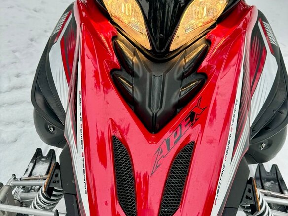 2013 Yamaha Apex, красный, 1990000 рублей - вид 2