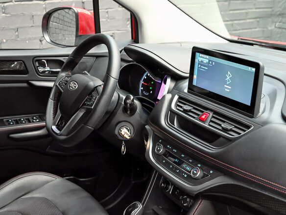 2023 JAC JS3, красный, 1600000 рублей - вид 12