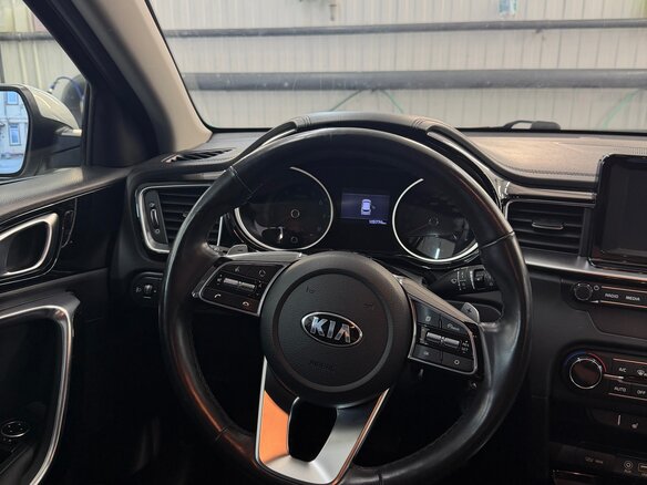 2018 Kia Ceed III, серебристый - вид 6