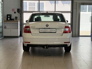 2020 Skoda Octavia III (A7) Рестайлинг, белый, 1600000 рублей, вид 3