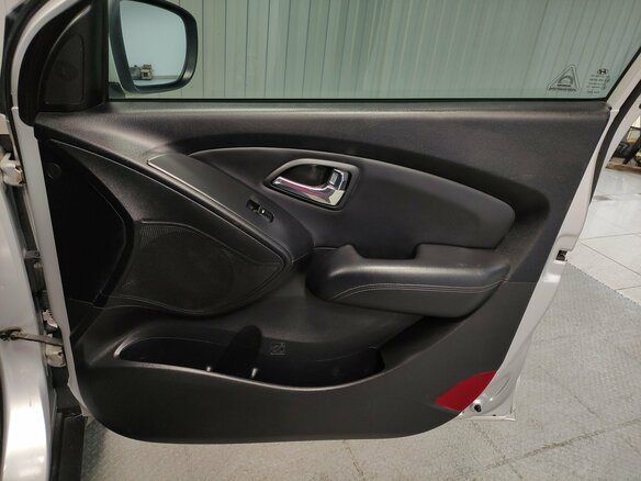 2011 Hyundai ix35 I, серебристый, 1248000 рублей - вид 15