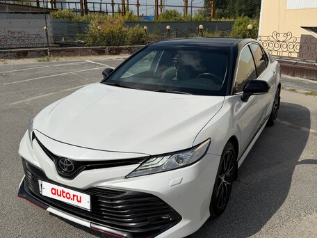 2020 Toyota Camry VIII (XV70), белый, 3000000 рублей, вид 1