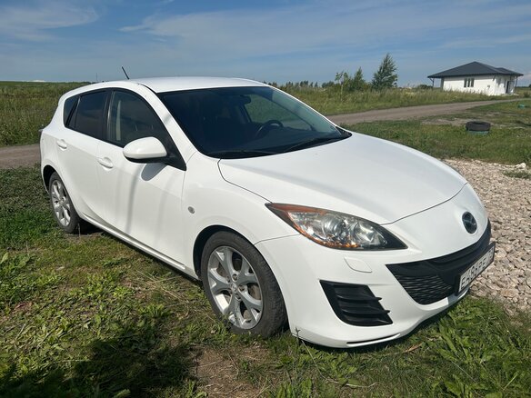 2011 Mazda 3 II (BL), белый, 750000 рублей - вид 3