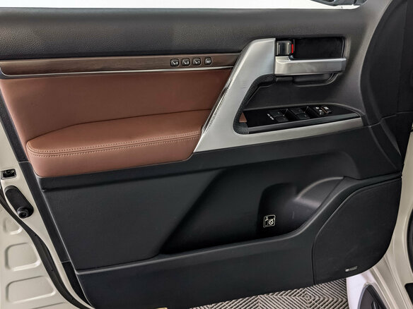 2016 Toyota Land Cruiser 200 Series Рестайлинг 2, белый - вид 19