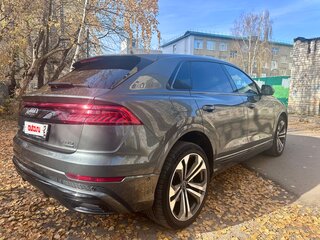 2020 Audi Q8 50 TDI I (4M), серый, 6900000 рублей, вид 2