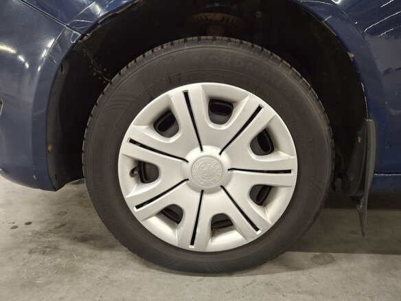 2011 Skoda Fabia II Рестайлинг, синий - вид 17
