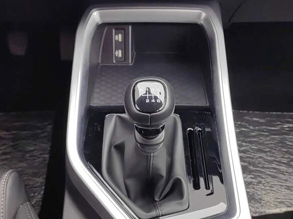 2022 Wuling Jiachen, белый, 1000000 рублей - вид 12