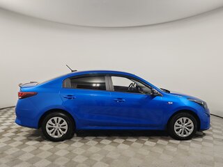 2020 Kia Rio IV Рестайлинг, синий, 1599000 рублей, вид 4