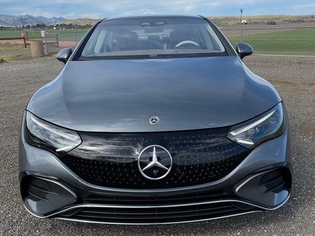 2025 Mercedes-Benz EQE 500, серый, 6340000 рублей, вид 2
