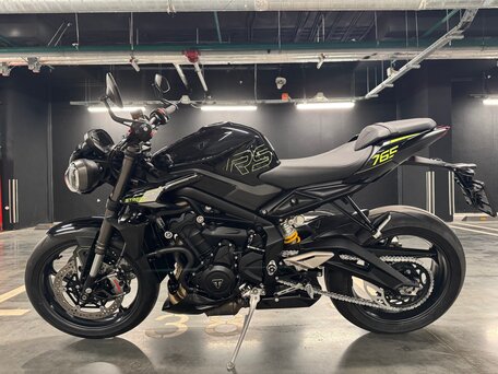2024 Triumph Street Triple, чёрный, 1300000 рублей, вид 4