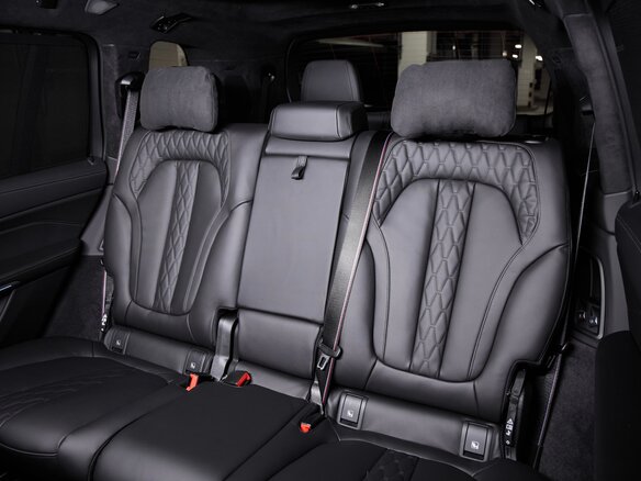 2026 BMW X7 40d I (G07) Рестайлинг, серый - вид 26