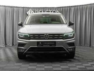 2018 Volkswagen Tiguan II, серебристый, 2995000 рублей, вид 3
