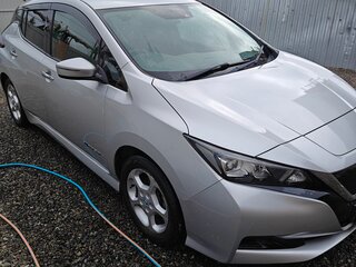 2018 Nissan Leaf II (ZE1), серебристый, 1790000 рублей, вид 2