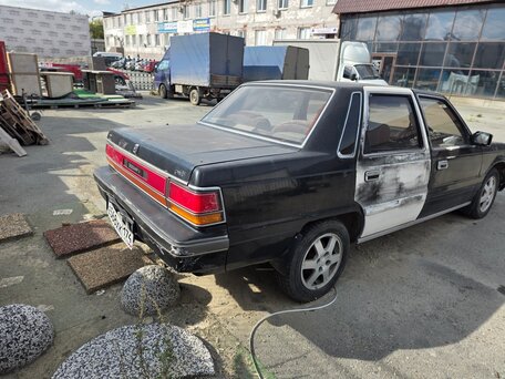 1987 Mitsubishi Debonair II, чёрный, 140000 рублей, вид 2