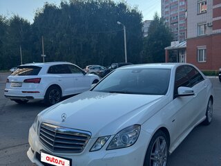 2011 Mercedes-Benz E-Класс 200 7G-Tronic IV (W212, S212, C207), белый, 1250000 рублей, вид 2