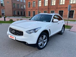 2011 Infiniti FX37 II (S51) Рестайлинг, белый, 1700000 рублей, вид 1